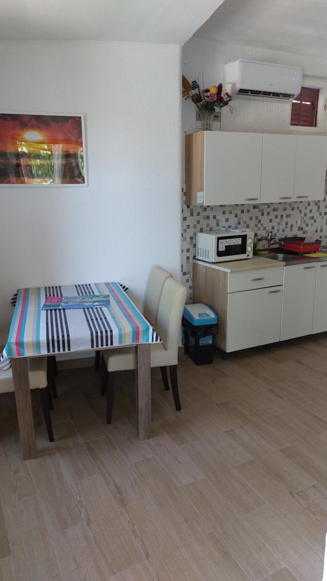 Apartmani Katica2 ซริกเวนิซา ภายนอก รูปภาพ